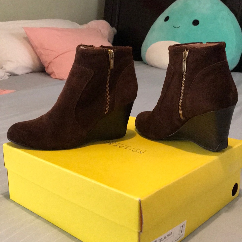 Kenneth Cole ankle booties